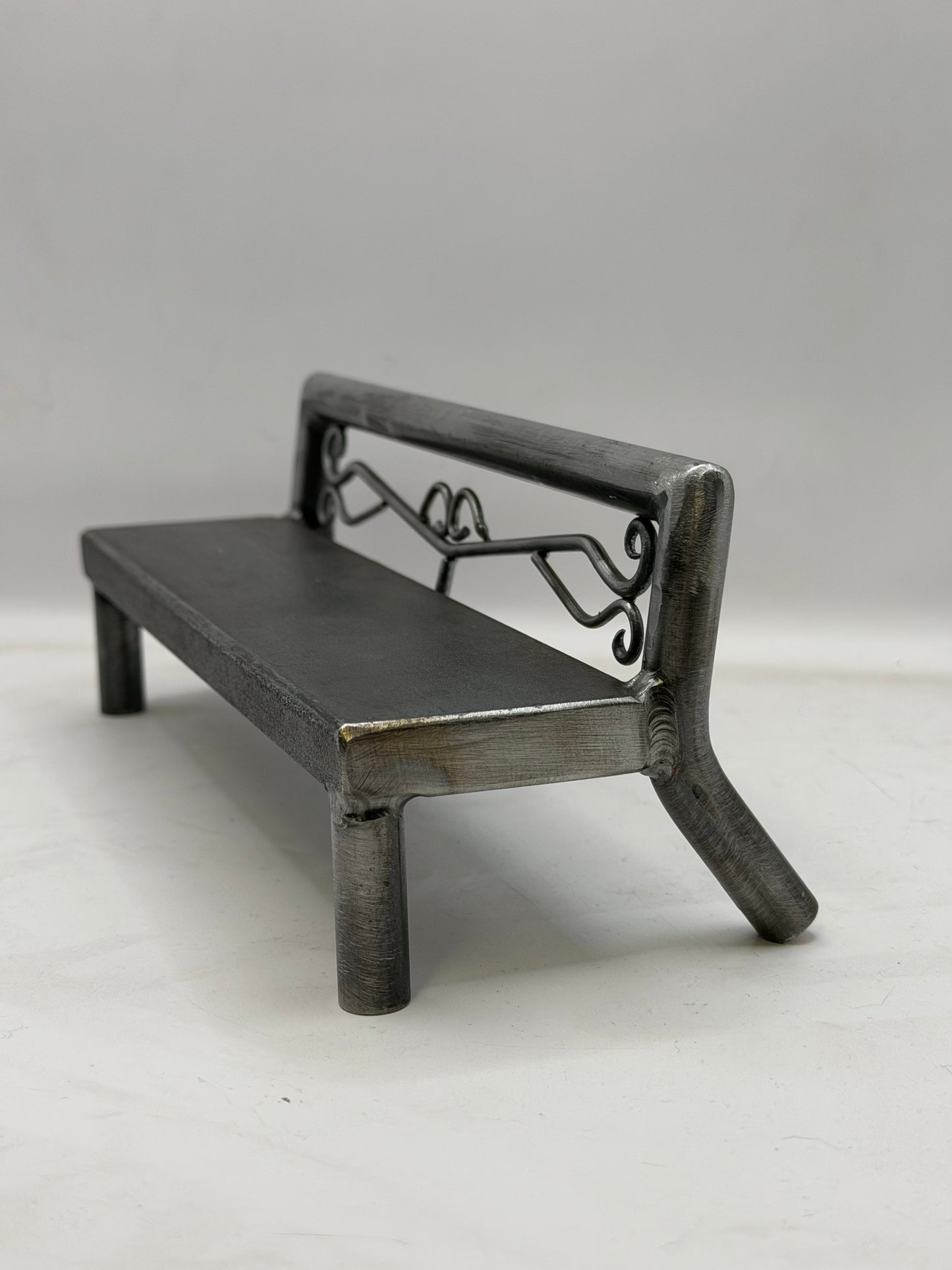 Scrolled Mirror pattern Bench 1 of 1