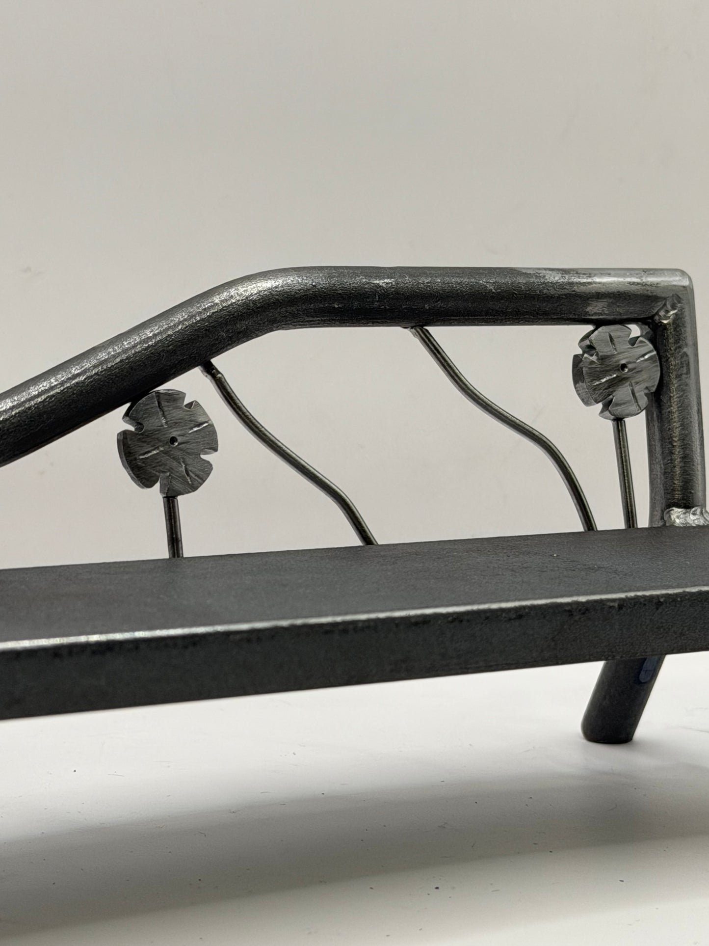 Right side Up kink Flower Bench 1 of 1