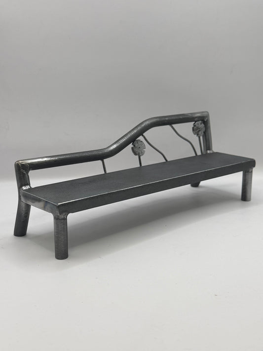 Right side Up kink Flower Bench 1 of 1