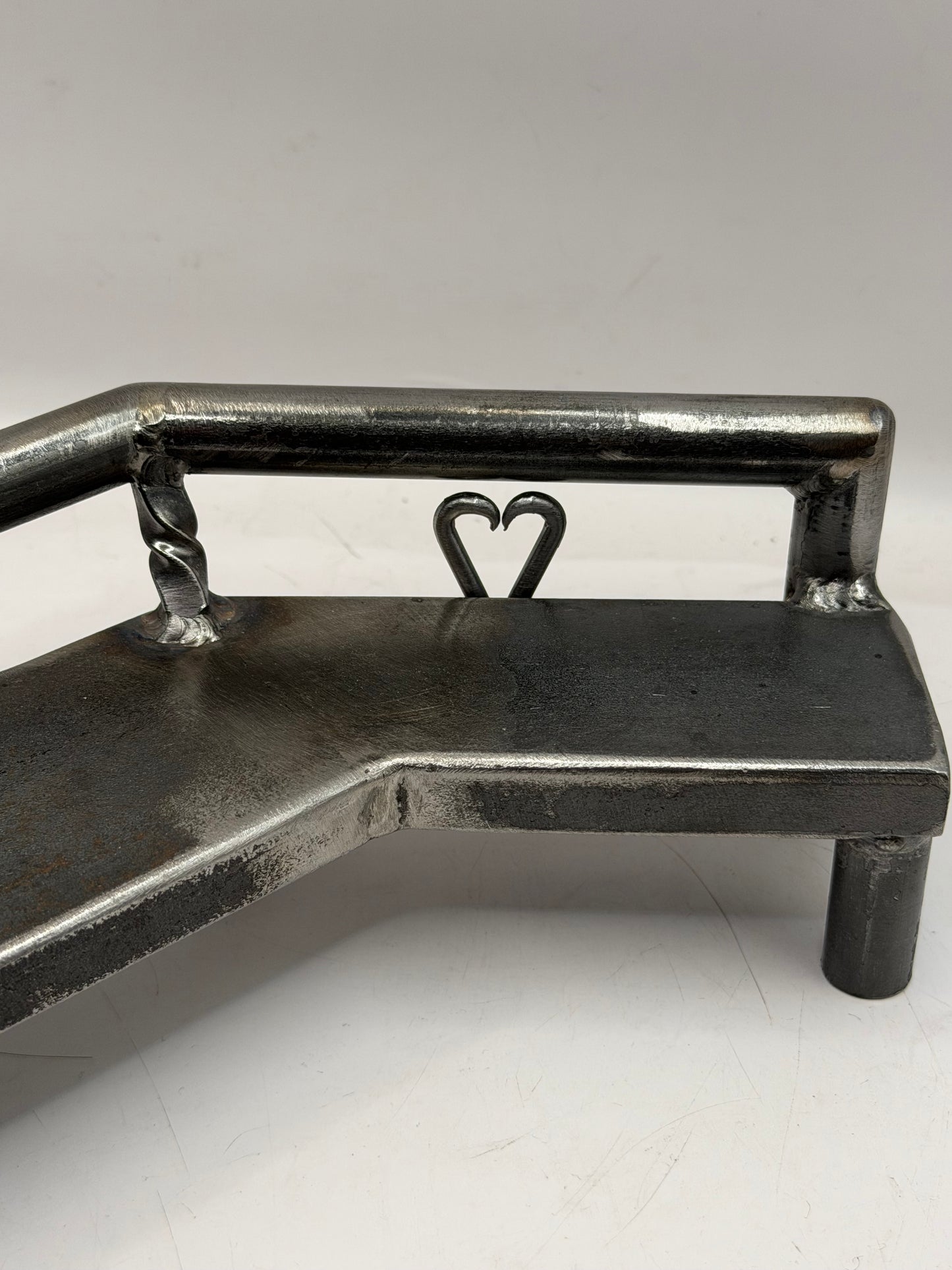 Heart twist kink bench 1 of 1