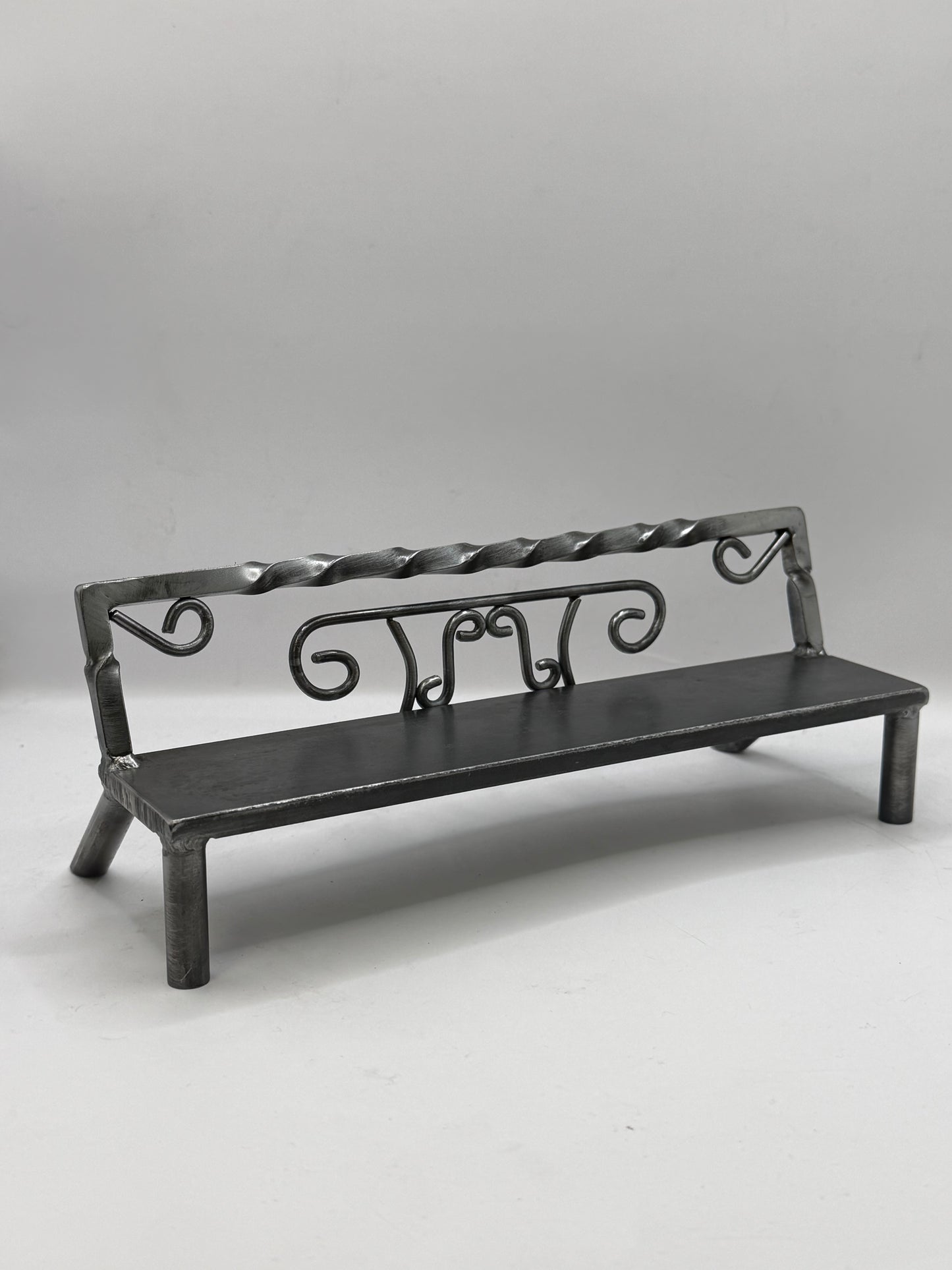 Twisted Top rail bench 1 of 1